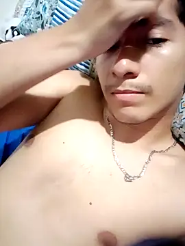 Snapshot of AlexP457 chatting on December 19, 3:18 am AlexP457 online show from December 19, 3:18 am