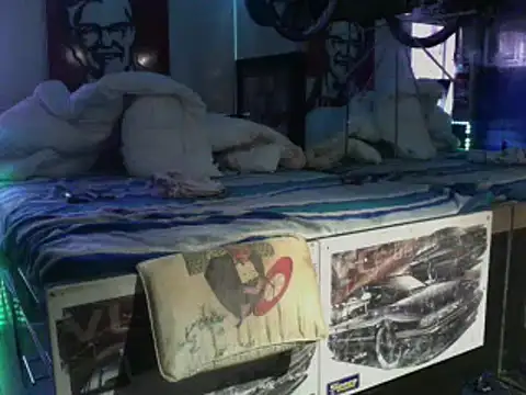 Snapshot of kinkycdslutsv chatting on March 10, 6:49 am kinkycdslutsv online show from March 10, 6:49 am