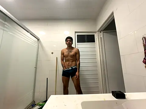 GIOOOO568 online show from September 26, 11:41 am