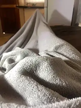 Snapshot of daddydiggg chatting on March 20, 12:11 pm daddydiggg online show from March 20, 12:11 pm