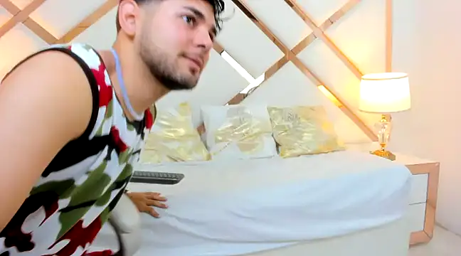 Snapshot of Samir_bear chatting on January 21, 12:35 pm Samir bear online show from January 21, 12:35 pm