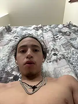 Snapshot of qbaby96 chatting on March 12, 9:03 pm qbaby96 online show from March 12, 9:03 pm