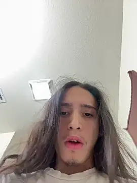 Snapshot of qbaby96 chatting on January 23, 12:14 am qbaby96 online show from January 23, 12:14 am