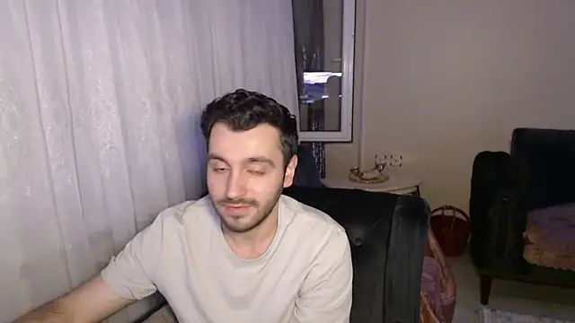 handsomeee04 online show from May 30, 8:42 pm