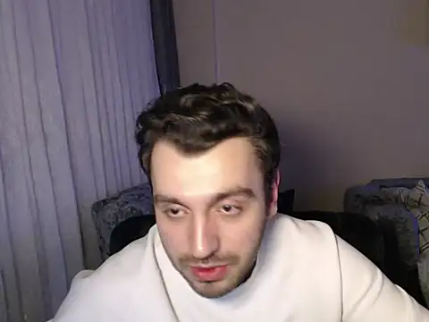 handsomeee04 online show from March 25, 10:47 pm