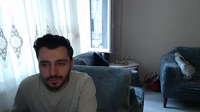 handsomeee04 online show from May 21, 4:41 am