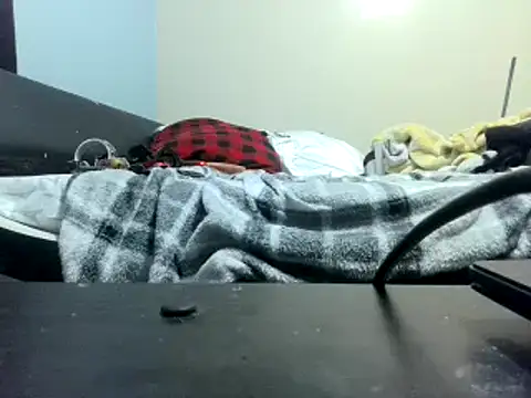 Snapshot of party51502 chatting on February 21, 2:28 am party51502 online show from February 21, 2:28 am