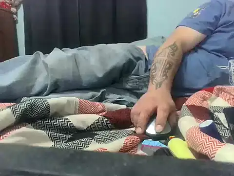 Snapshot of party51502 chatting on October 23, 7:56 am party51502 online show from October 23, 7:56 am