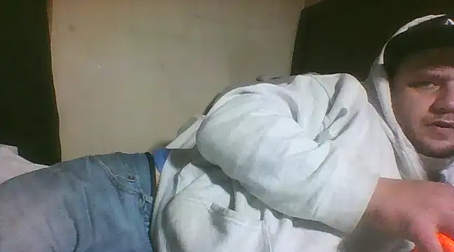 Snapshot of party51502 chatting on December 21, 1:53 pm party51502 online show from December 21, 1:53 pm