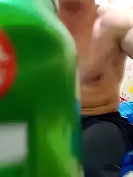 Snapshot of Perwers32 chatting on February 20, 6:13 pm Perwers32 online show from February 20, 6:13 pm