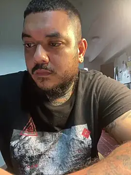 El Titan1998 online show from April 7, 8:20 pm