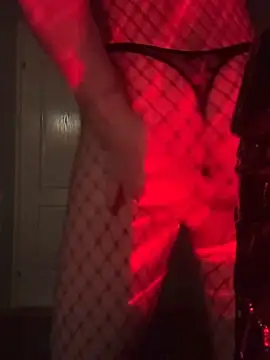 Snapshot of DiamondZar77038 chatting on January 8, 9:01 pm DiamondZar77038 online show from January 8, 9:01 pm