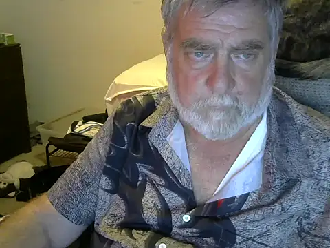 Snapshot of viejo_oso chatting on September 19, 2:23 am viejo oso online show from September 19, 2:23 am