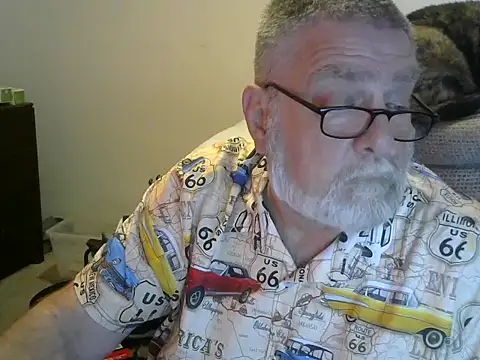 Snapshot of viejo_oso chatting on October 12, 4:56 pm viejo oso online show from October 12, 4:56 pm