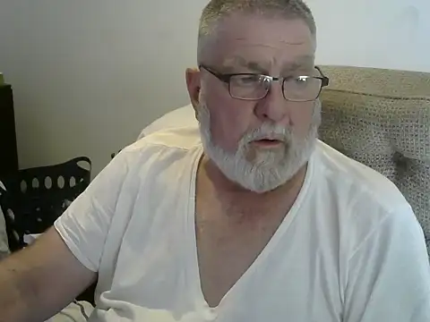 Snapshot of viejo_oso chatting on October 4, 9:52 pm viejo oso online show from October 4, 9:52 pm