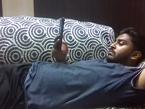 Snapshot of indihotguy chatting on September 29, 12:24 pm indihotguy online show from September 29, 12:24 pm