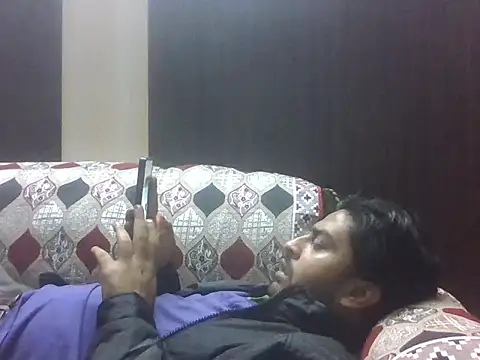 indihotguy online show from November 16, 1:46 pm