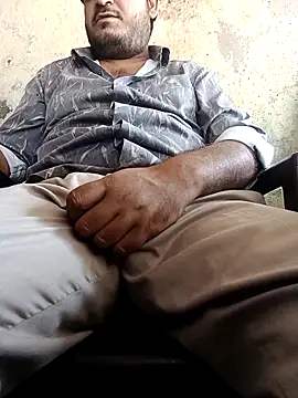 r379 online show from November 12, 7:47 am