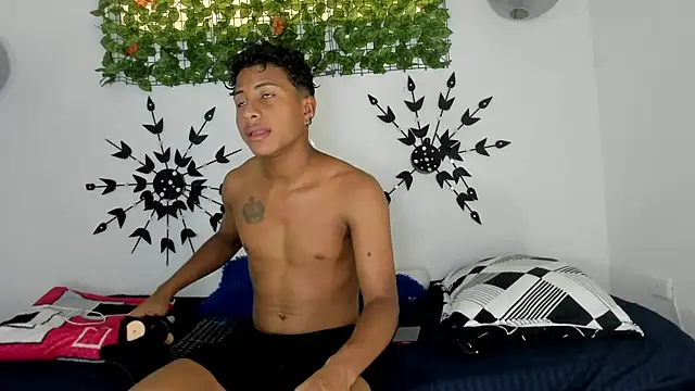 Leo Rivera1 online show from January 23, 1:02 pm