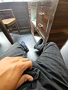 Snapshot of pyasevickybabu563 chatting on March 13, 4:27 am pyasevickybabu563 online show from March 13, 4:27 am