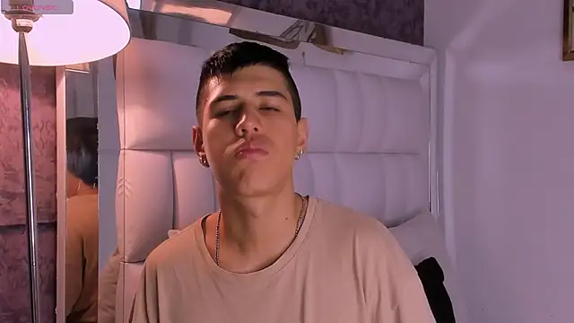 Angel Khouri online show from January 22, 8:06 pm