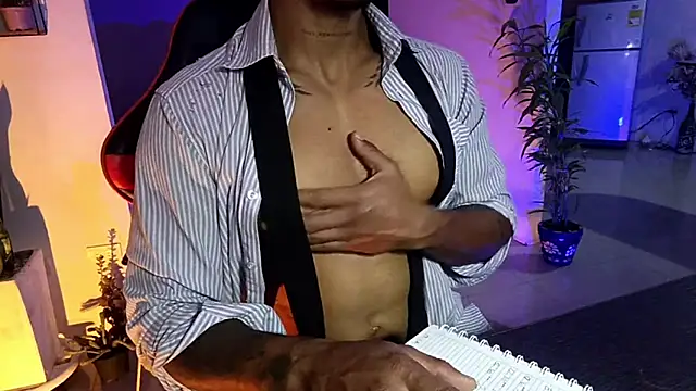 Adam Valenciia online show from February 17, 1:48 am