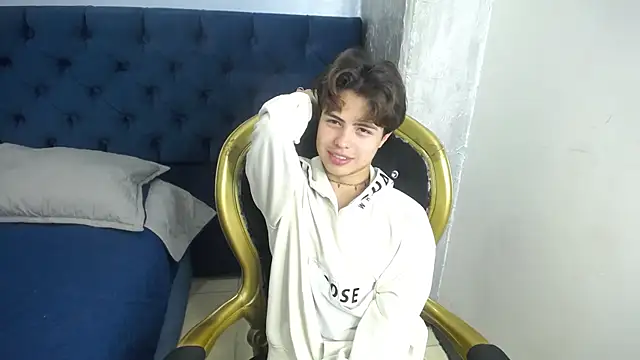 Snapshot of CollinStone chatting on March 12, 8:10 pm CollinStone online show from March 12, 8:10 pm