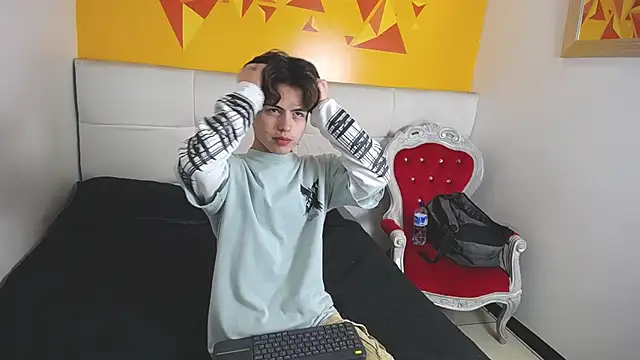 Snapshot of CollinStone chatting on February 13, 8:45 pm CollinStone online show from February 13, 8:45 pm