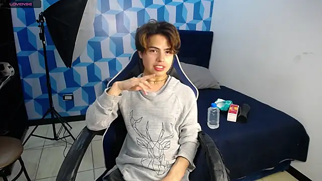 Snapshot of CollinStone chatting on January 21, 7:50 pm CollinStone online show from January 21, 7:50 pm