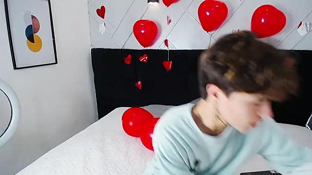 Snapshot of CollinStone chatting on February 24, 8:14 pm CollinStone online show from February 24, 8:14 pm