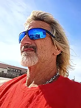 Cloudin around online show from June 13, 9:34 pm
