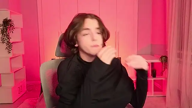 b0y fantasy online show from February 5, 5:53 pm