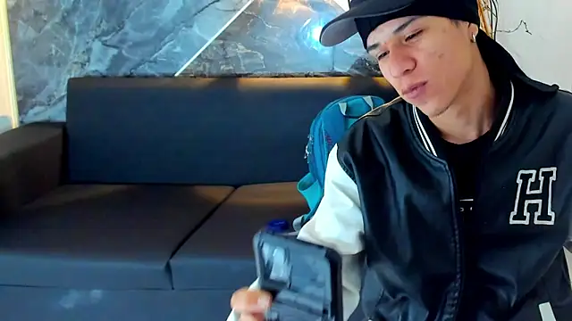 Snapshot of anyelo_waller chatting on January 8, 12:15 pm anyelo waller online show from January 8, 12:15 pm