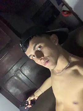 gabrielzinnnn085 online show from November 14, 3:42 am