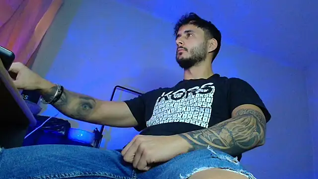 XanderCage99 online show from December 5, 10:00 am