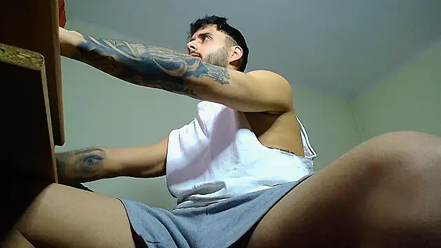 XanderCage99 online show from January 3, 8:43 pm