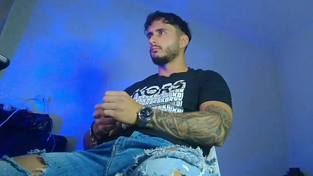 XanderCage99 online show from September 18, 3:19 am