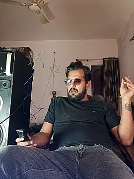 MAGNETICDADDY8 online show from December 2, 9:23 am