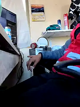 Snapshot of securityhot chatting on January 11, 11:45 am securityhot online show from January 11, 11:45 am