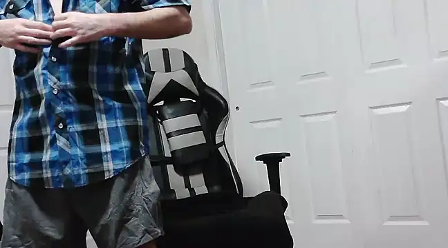 Snapshot of drummer9 chatting on March 6, 2:41 am drummer9 online show from March 6, 2:41 am