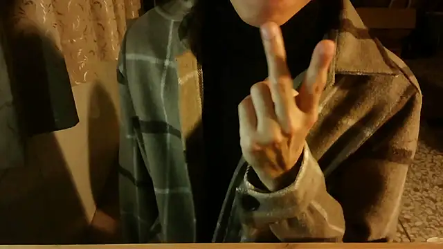 KYU890428 online show from March 5, 4:14 pm