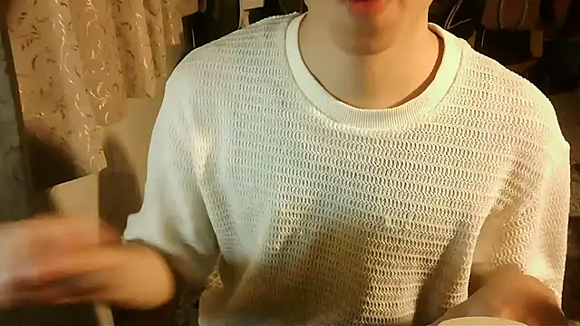 KYU890428 online show from April 9, 5:08 pm