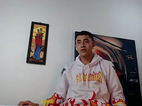 Cris steban1 online show from February 13, 3:13 am