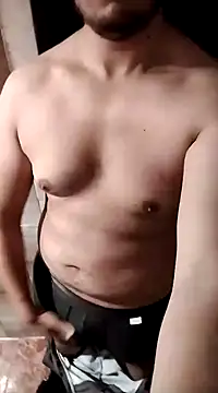 Snapshot of Man456545 chatting on February 1, 5:49 am Man456545 online show from February 1, 5:49 am