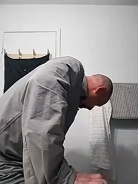 jayjay198080 online show from February 9, 1:25 pm