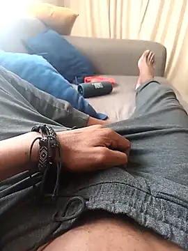 Snapshot of 1NakedTruth chatting on February 24, 9:43 am 1NakedTruth online show from February 24, 9:43 am