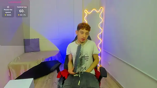 Axel tay online show from October 18, 3:55 am