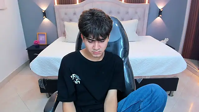 Tommy18   online show from March 28, 8:36 am