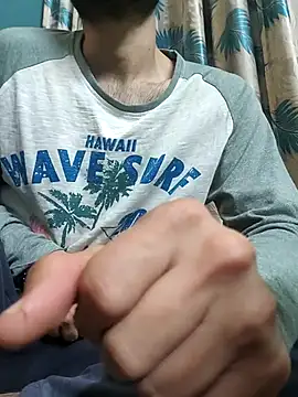 TOPMOON001 online show from February 4, 7:20 pm