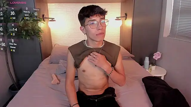 tim  fox online show from February 20, 7:30 pm